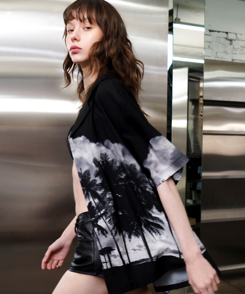 UNTAGE（アンテージ）の「ヤシの木プリントボウリングシャツ[ブラック(ユニセックス)]_UTS-SS11（シャツ/ブラウス・メンズ・その他・MEDIUM/LARGE）」の4枚目の写真