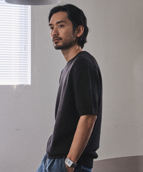 MANNERGRAM(マナーグラム)の「UPW ウォッシャブルコットンラウンド半袖ニット - 4カラー(Tシャツ/カットソー・メンズ・オフホワイト/ダークグレー/ライトベージュ/ブルー系・MEDIUM/LARGE/X-LARGE/XX-LARGE)」の11枚目の写真
