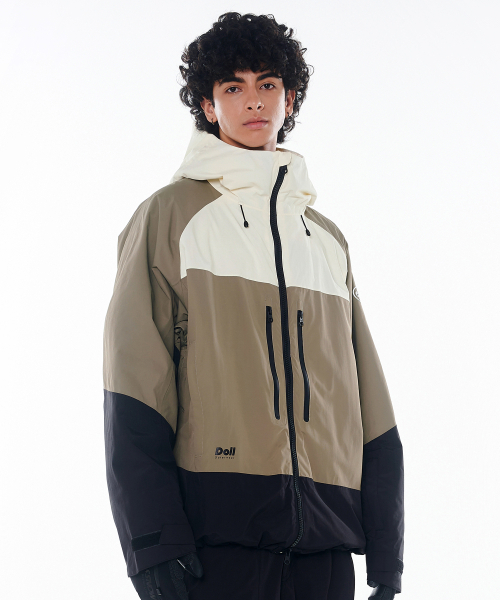 DOLL OUTERWEAR（ドラ アウターウェア）の「2425 ボニータ ボードウェア ジャケット カーキ 男女共用（ナイロンジャケット・レディース・その他・SMALL/LARGE/X-SMALL/MEDIUM/X-LARGE）」の3枚目の写真