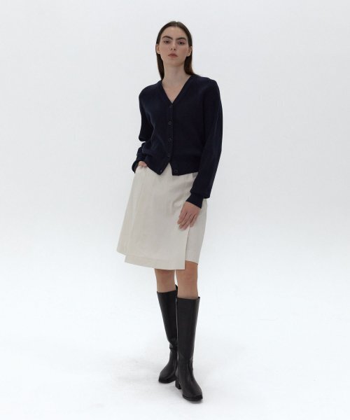38COMEONCOMMON(38カモンコモン)の「21AU V-NECK LINE RIBBED CARDIGAN (NAVY)(カーディガン/ボレロ・レディース・その他・FREE)」の2枚目の写真