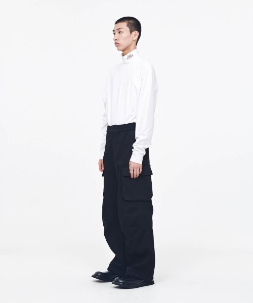 AFTERPRAY(アフタープレイ)の「ワイドミリタリーカーゴパンツブラック(その他パンツ・レディース・その他・LARGE/MEDIUM/SMALL)」の3枚目の写真