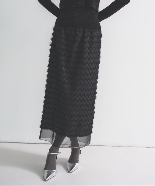 GALLEST(ギャレスト)の「【オケージョン/セレモニー】フリンジタイトスカート(スカート・レディース・オフホワイト/ブラック・36/38/40)」の2枚目の写真