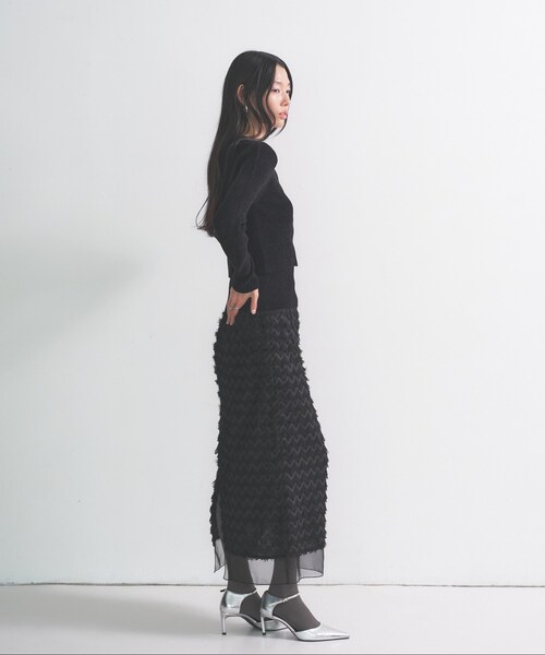 GALLEST(ギャレスト)の「【オケージョン/セレモニー】フリンジタイトスカート(スカート・レディース・オフホワイト/ブラック・36/38/40)」の4枚目の写真