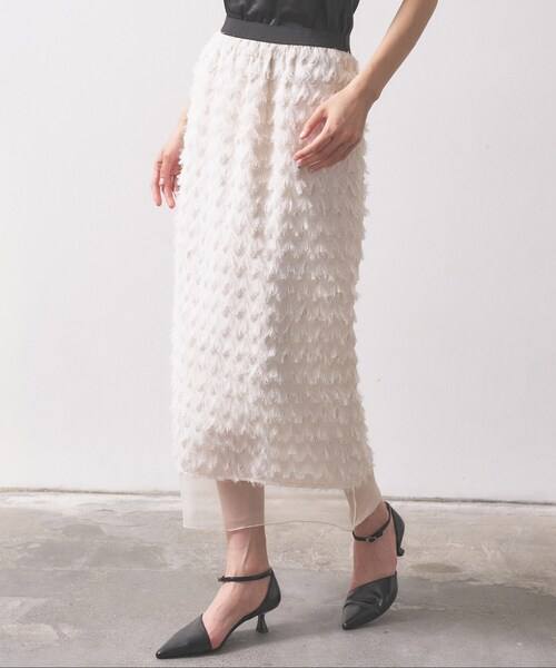 GALLEST(ギャレスト)の「【オケージョン/セレモニー】フリンジタイトスカート(スカート・レディース・オフホワイト/ブラック・36/38/40)」の13枚目の写真