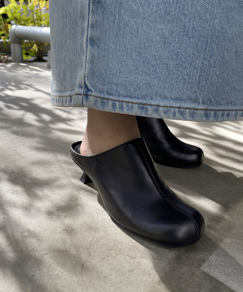 SLOBE IENA（スローブイエナ）の「SLOBE スクエアトゥミュール（その他シューズ・レディース・ブラック・23cm/23.5cm/24cm/24.5cm）」の19枚目の写真