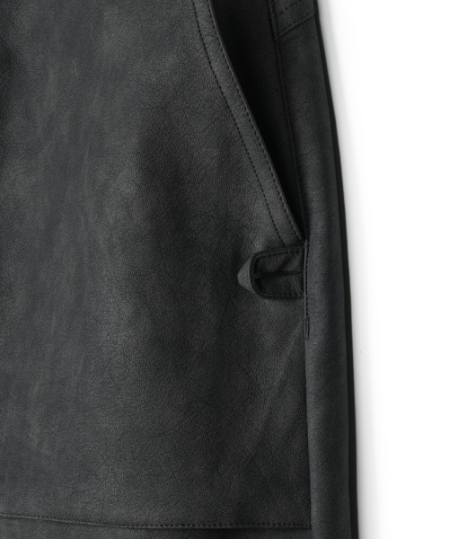 IDWS(アイドンワナセル)の「Hibiki Vegan Leather Pants Charcoal(その他パンツ・レディース・その他・1/0/2)」の4枚目の写真