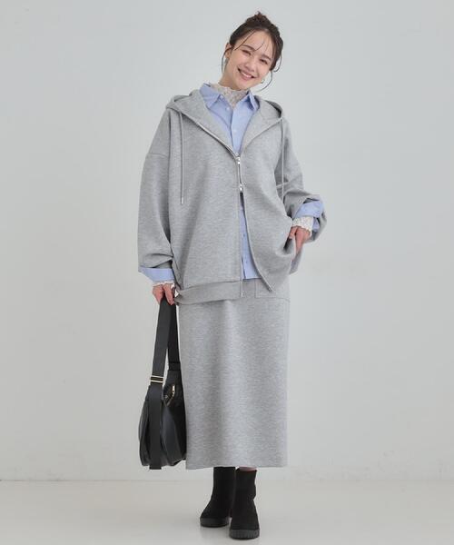 SHOO・LA・RUE(シューラルー)の「【セットアップ可/S-LL/なめらかタッチ】オーバーサイズゆるパーカ(パーカー・レディース・アイボリー/グレー・00)」の12枚目の写真