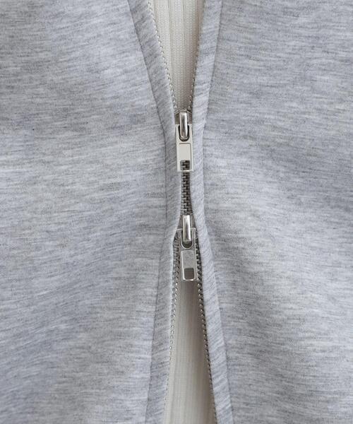 SHOO・LA・RUE(シューラルー)の「【セットアップ可/S-LL/なめらかタッチ】オーバーサイズゆるパーカ(パーカー・レディース・アイボリー/グレー・00)」の4枚目の写真