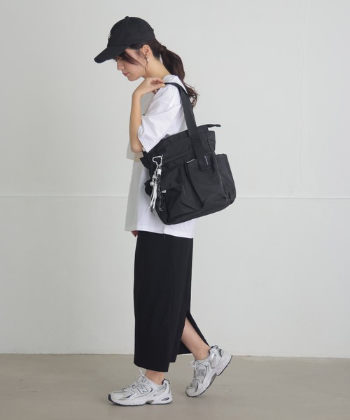 ALTROSE（アルトローズ）の「【A4対応】リュック トート 2WAY 多収納 アトス（バックパック/リュック・レディース・アイボリー/ブラック/グレー・FREE）」の11枚目の写真