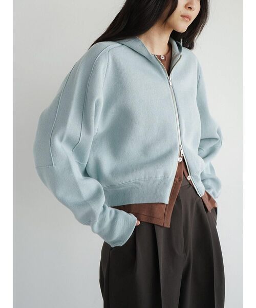 FIKA.(フィーカ)の「Cotton knit double zip hoodie(パーカー・レディース・杢グレー/オフホワイト/ブルー・MEDIUM)」の7枚目の写真