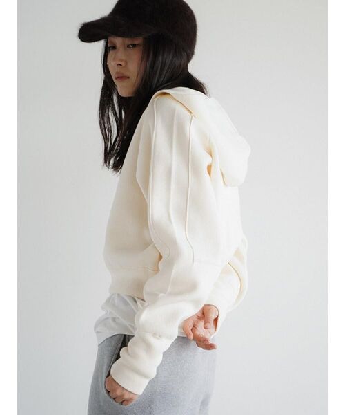 FIKA.(フィーカ)の「Cotton knit double zip hoodie(パーカー・レディース・杢グレー/オフホワイト/ブルー・MEDIUM)」の15枚目の写真