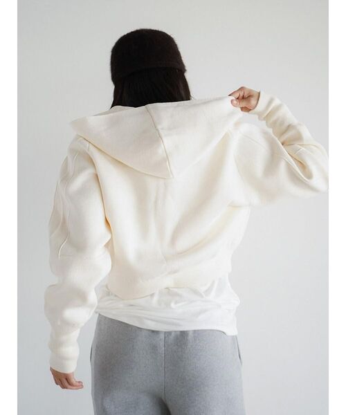 FIKA.(フィーカ)の「Cotton knit double zip hoodie(パーカー・レディース・杢グレー/オフホワイト/ブルー・MEDIUM)」の16枚目の写真