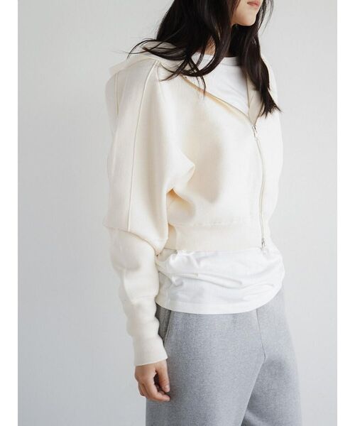 FIKA.(フィーカ)の「Cotton knit double zip hoodie(パーカー・レディース・杢グレー/オフホワイト/ブルー・MEDIUM)」の19枚目の写真