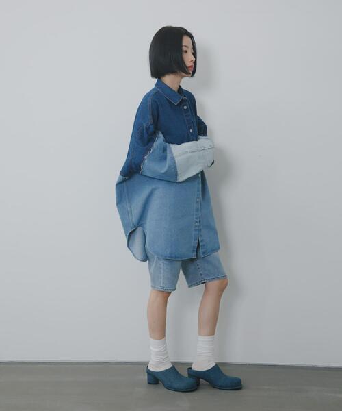 KBF(ケイビーエフ)の「パッチワークBIGデニムシャツ(シャツ/ブラウス・レディース・グレー/ブルー・ONE)」の8枚目の写真