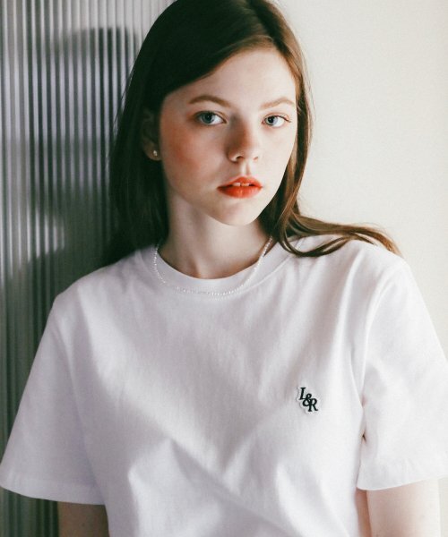 LOSSYROW（ロッシロー）の「L&R Patch Point Short-Sleeved T-Shirt White（Tシャツ/カットソー・レディース・その他・FREE）」の2枚目の写真