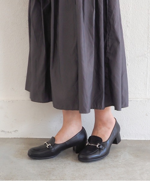 あしながおじさん（アシナガオジサン）の「ビットモカパンプス　6410059（ローファー・レディース・ベージュ/ネイビー/ブラック・22.5cm/23cm/23.5cm/24cm/24.5cm）」の6枚目の写真