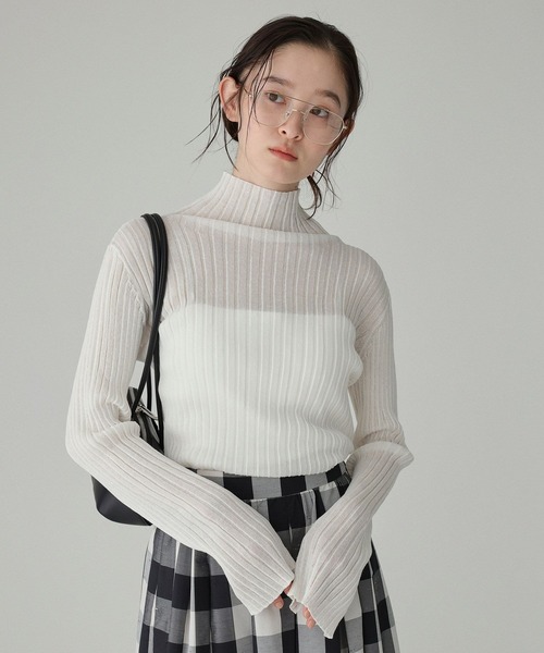 BABYLONE（バビロン）の「2wayシアーリブニット（ニット/セーター・レディース・ホワイト/ネイビー/イエロー・フリー）」の4枚目の写真