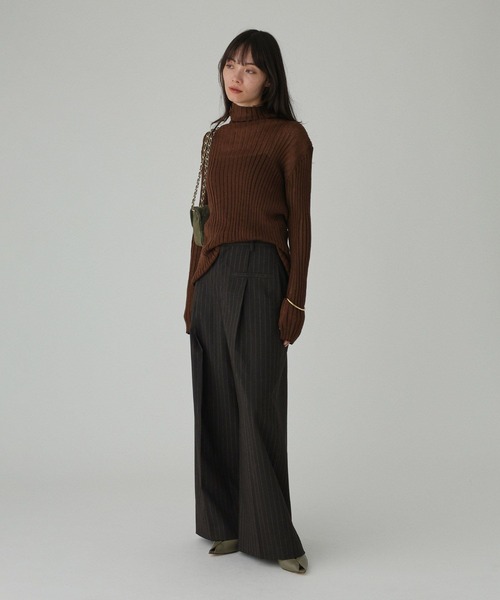 BABYLONE(バビロン)の「2WAYシアーリブニット(ニット/セーター・レディース・ホワイト/ネイビー/イエロー/ボルドー/ブラウン・フリー)」の15枚目の写真
