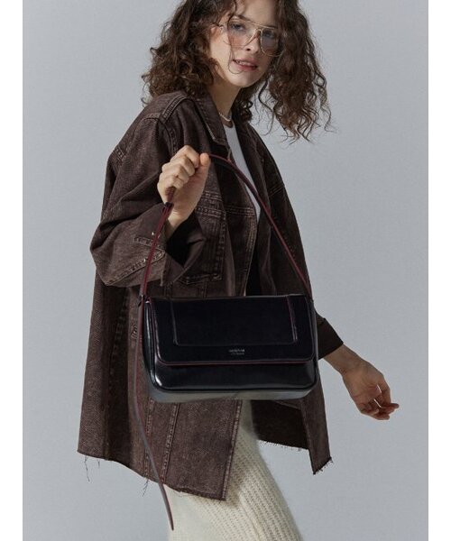 MAISON CREME(メゾンクレム)の「Red Crust Baguette bag_Black(メッセンジャーバッグ・レディース・ブラック・FREE)」の3枚目の写真