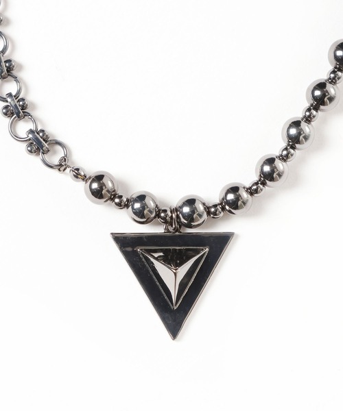 HARE(ハレ)の「トライアングルツキネックレス(HARE)(ネックレス・レディース・シルバー/ブラック・FREE)」の4枚目の写真