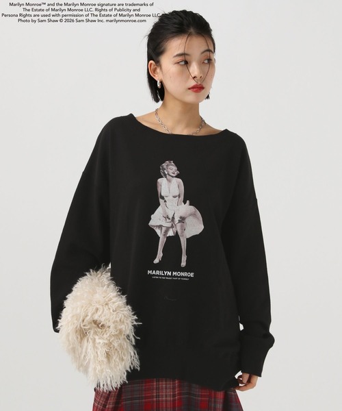 BAYFLOW（ベイフロー）の「【マリリン・モンロー生誕100周年】スウェットプルオーバー（スウェット・レディース・グレー/ブラック/アイボリー・FREE）」の2枚目の写真