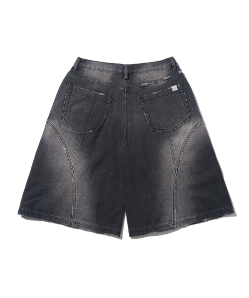 CARGOBROS FOR WOMAN(カーゴブロスフォーウィメン)の「ウェーブカーブカットバミューダデニムパンツ(黒青)(その他パンツ・レディース・その他・LARGE/MEDIUM/SMALL)」の2枚目の写真