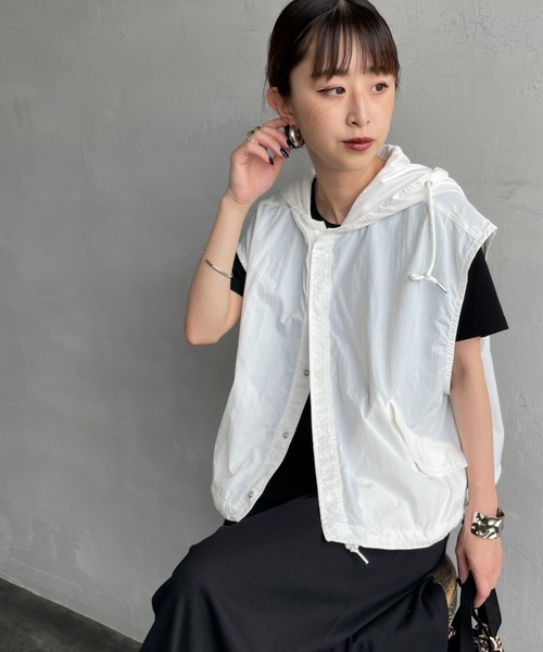 MILITARY（ミリタリー）の「[MILITARY/ミリタリー] 別注 スノーパーカーベスト（ベスト・レディース・ホワイト/ブラック/オリーブ・S/M）」の15枚目の写真