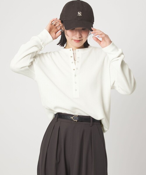 green label relaxing（グリーンレーベルリラクシング）の「【WEB限定】＜at ease＞ワッフル ヘンリーネック ロングスリーブ カットソー（Tシャツ/カットソー・レディース・オフホワイト/ライトピンク/ネイビー・FREE）」の4枚目の写真