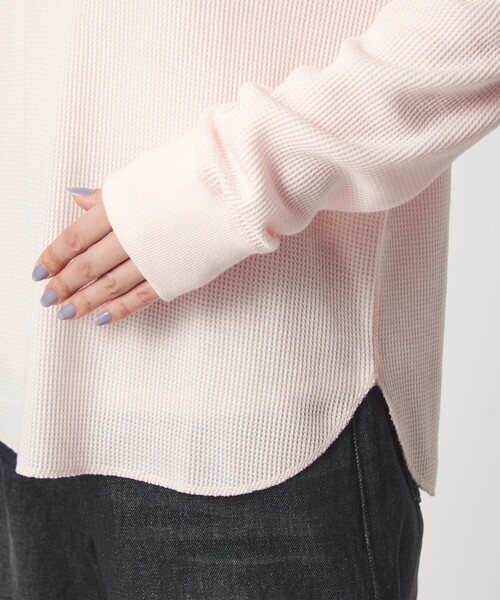 green label relaxing（グリーンレーベルリラクシング）の「【WEB限定】＜at ease＞ワッフル ヘンリーネック ロングスリーブ カットソー（Tシャツ/カットソー・レディース・オフホワイト/ライトピンク/ネイビー・FREE）」の20枚目の写真