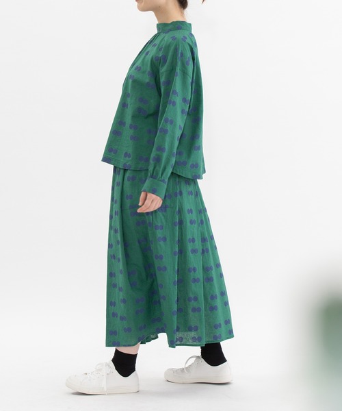 nop de nod(ノップドゥノッド)の「リネンコットンダブルドット2wayブラウス(シャツ/ブラウス・レディース・ネイビー/ブラウン/グリーン・3)」の13枚目の写真