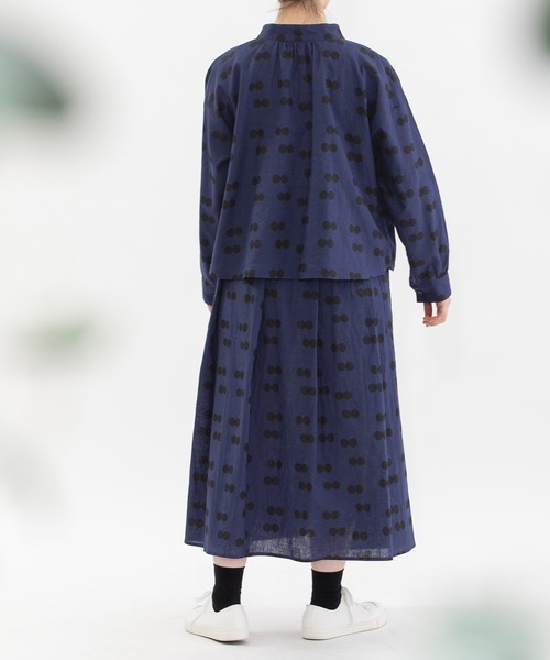 nop de nod(ノップドゥノッド)の「リネンコットンダブルドット2wayブラウス(シャツ/ブラウス・レディース・ネイビー/ブラウン/グリーン・3)」の22枚目の写真