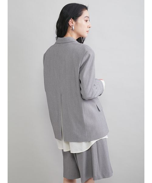 Mila Owen（ミラオーウェン）の「シャツレイヤードジャケット（テーラードジャケット・レディース・グレー/ネイビー/ベージュ・1/0）」の20枚目の写真