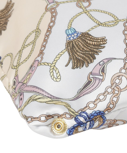 Green　Parks（グリーンパークス）の「スカーフ柄トート（トートバッグ・レディース・ライトグレー/アイボリー・FREE）」の14枚目の写真