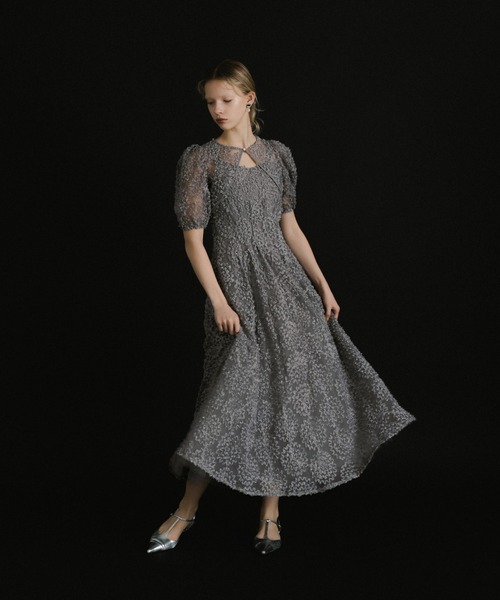 et.UNiVER（エトユニベール）の「Bloom noir dress（ドレス・レディース・イエロー/ブラウン/ブラック/グレー・SMALL/MEDIUM/LARGE）」の2枚目の写真