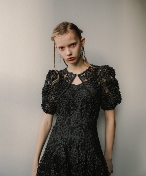 et.UNiVER（エトユニベール）の「Bloom noir dress（ドレス・レディース・イエロー/ブラウン/ブラック/グレー・SMALL/MEDIUM/LARGE）」の22枚目の写真