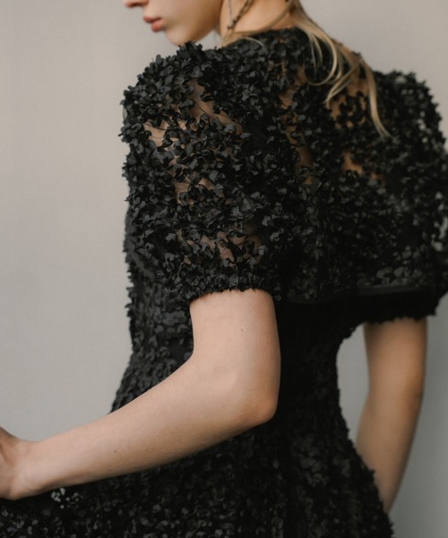 et.UNiVER（エトユニベール）の「Bloom noir dress（ドレス・レディース・イエロー/ブラウン/ブラック/グレー・SMALL/MEDIUM/LARGE）」の13枚目の写真