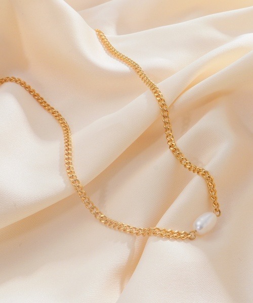 Fun & Daily（ファンアンドデイリー）の「F&D : ワンパールチェーンネックレス（ネックレス・レディース・ゴールド・FREE）」の2枚目の写真