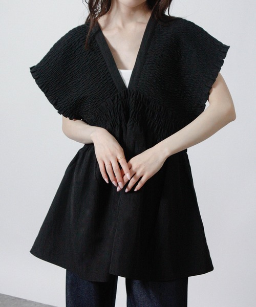 Social GIRL(ソーシャルガール)の「シャーリングチュニック シャーリングシャツ 半袖 ノースリーブ(シャツ/ブラウス・レディース・グレイッシュベージュ/ブラック/グレー・M)」の14枚目の写真