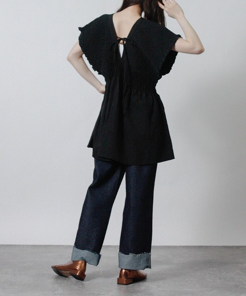 Social GIRL(ソーシャルガール)の「シャーリングチュニック シャーリングシャツ 半袖 ノースリーブ(シャツ/ブラウス・レディース・グレイッシュベージュ/ブラック/グレー・M)」の16枚目の写真