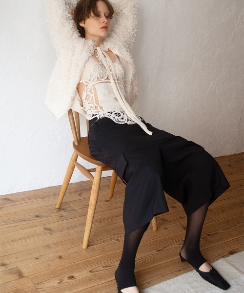 leinwande(ラインヴァンド)の「【leinwande】26SS新作 Straight Cropped Shorts / ストレートクロップドショーツ(スカジャン・レディース・グレー/ネイビー系/イエロー・ONE SIZE)」の6枚目の写真