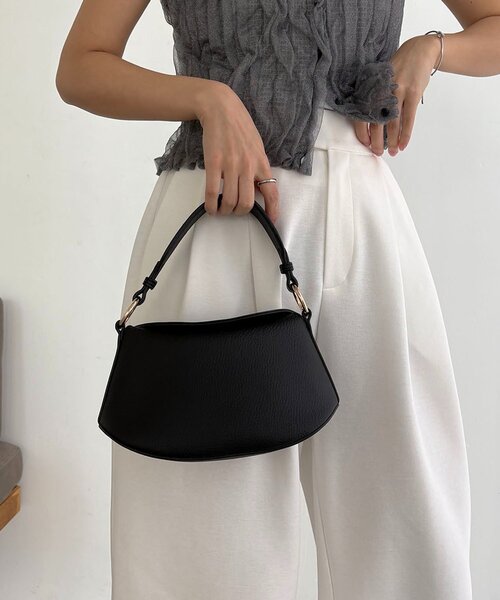 CAPRICIEUX LE'MAGE（カプリシューレマージュ）の「ソフトカーブバッグ（ショルダーバッグ・レディース・アイボリー/ブラック/ブラウン・FREE）」の8枚目の写真