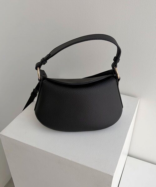 CAPRICIEUX LE'MAGE（カプリシューレマージュ）の「ソフトカーブバッグ（ショルダーバッグ・レディース・アイボリー/ブラック/ブラウン・FREE）」の9枚目の写真