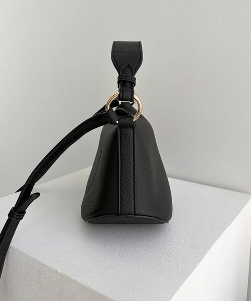 CAPRICIEUX LE'MAGE（カプリシューレマージュ）の「ソフトカーブバッグ（ショルダーバッグ・レディース・アイボリー/ブラック/ブラウン・FREE）」の13枚目の写真