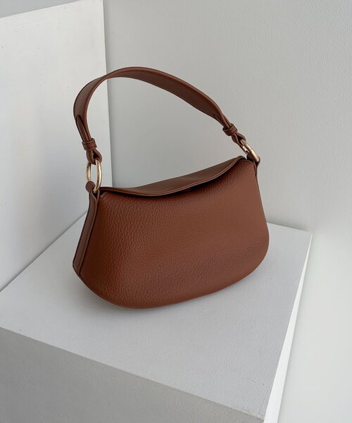 CAPRICIEUX LE'MAGE（カプリシューレマージュ）の「ソフトカーブバッグ（ショルダーバッグ・レディース・アイボリー/ブラック/ブラウン・FREE）」の18枚目の写真