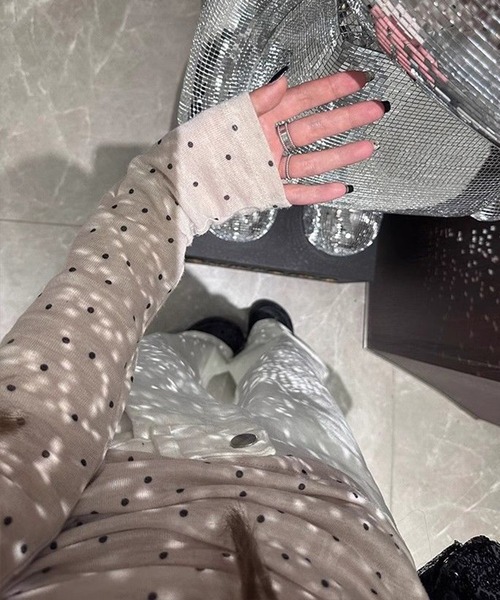 shyam inspiration(シャムインスピレーション)の「人気につき再登場!/シアードットタイトロンT(Tシャツ/カットソー・レディース・アイボリー/グレー・M/S)」の12枚目の写真