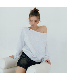 MICANE（ミケーネ）の「ルミオフショルダースウェットシャツ（スウェット）」