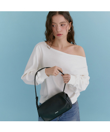 MICANE（ミケーネ）の「ルミオフショルダースウェットシャツ（スウェット）」