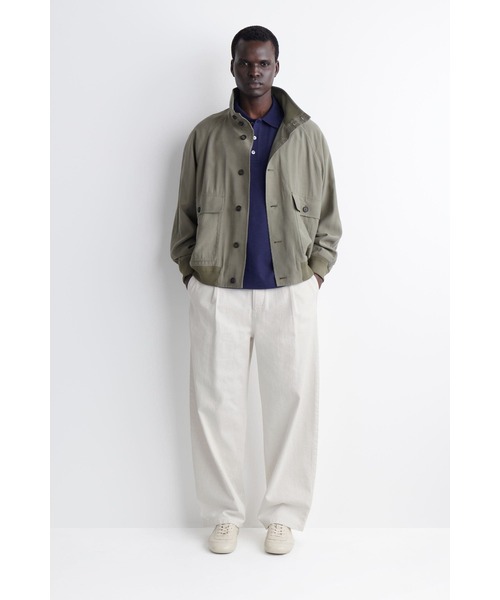 COS(コス)の「リラックスフィット コットンリネン ポロシャツ(シャツ/ブラウス・メンズ・ブラウン/ネイビー・XS/S/M/L/XL)」の6枚目の写真