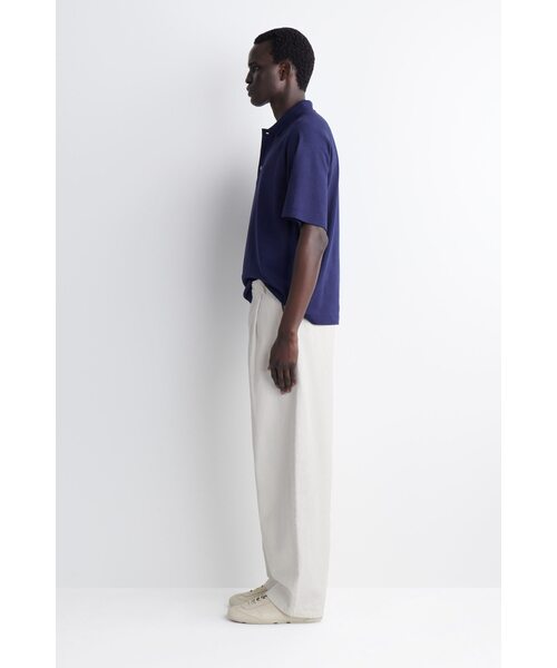 COS(コス)の「リラックスフィット コットンリネン ポロシャツ(シャツ/ブラウス・メンズ・ブラウン/ネイビー・XS/S/M/L/XL)」の7枚目の写真