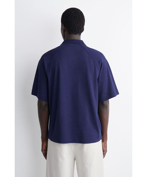 COS(コス)の「リラックスフィット コットンリネン ポロシャツ(シャツ/ブラウス・メンズ・ブラウン/ネイビー・XS/S/M/L/XL)」の8枚目の写真